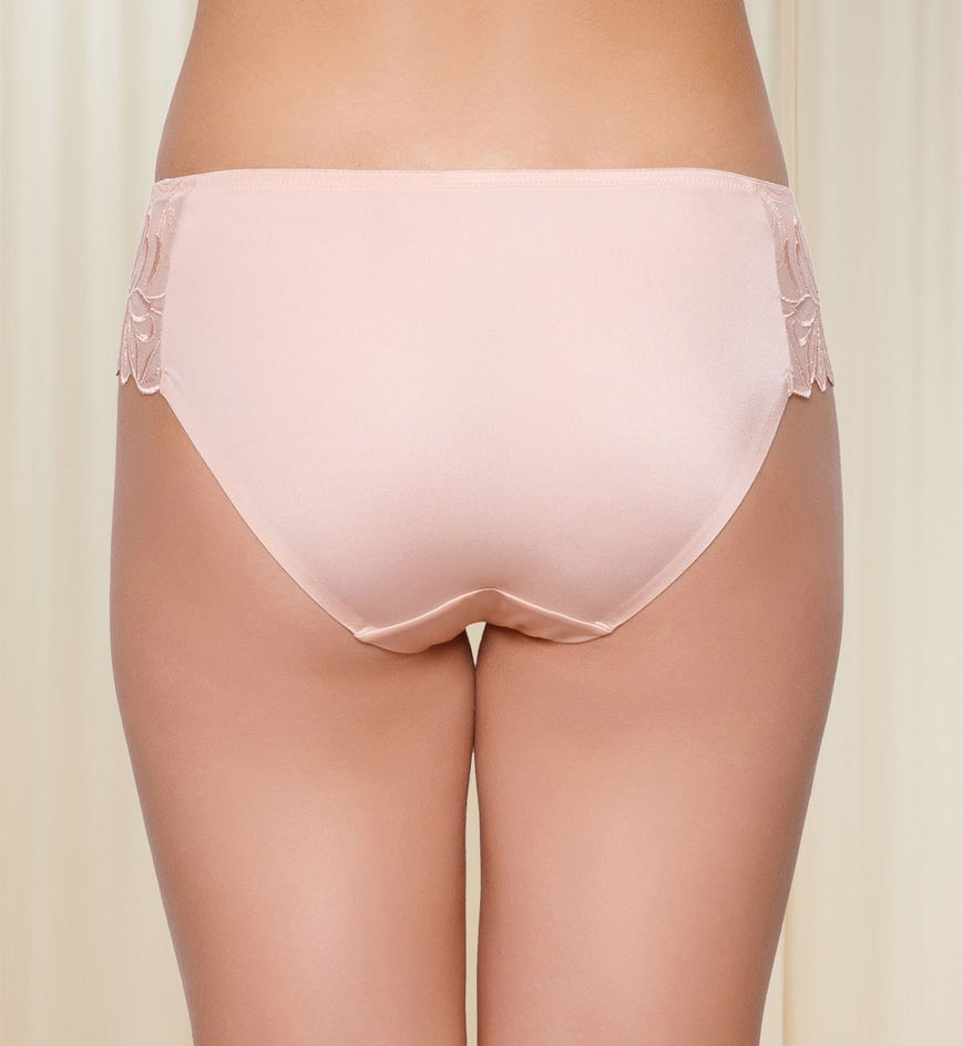 Triumph Minimizer Tai Full Coverage Brief , 50% OFF, minimizer, panties, bridal, sale, offer, discount on brIef, black, nude, satin, cotton, Buy bra for women online in India at pure lingerie